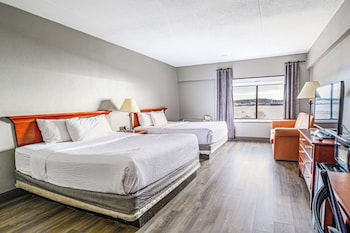 Deluxe Suite, 2 Queen Beds, Non Smoking