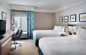 Room, 2 Queen Beds, Accessible, Bathtub (Hearing)