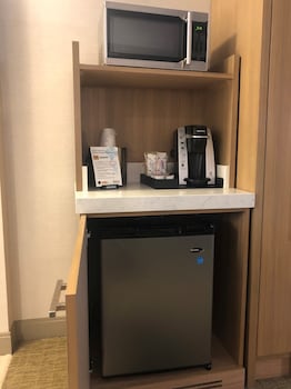 Room, 2 Queen Beds, Accessible, Bathtub (Hearing)