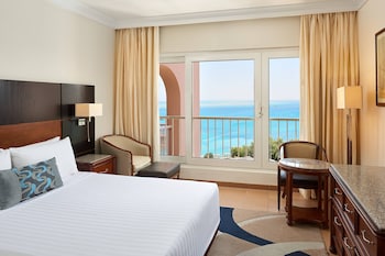 Deluxe Room, 1 King Bed, Sea View (Balcony)