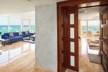 Suite, 1 Bedroom, Sea View (Balcony)