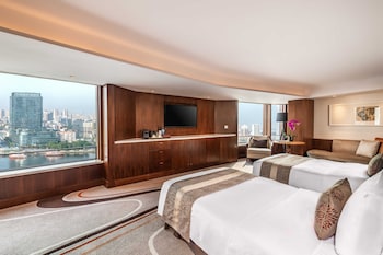 Deluxe Room River View Twin Bed