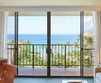 Suite, 1 King Bed with Sofa bed, Ocean View