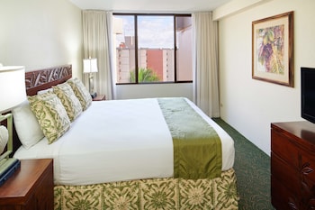 Standard Suite, 1 King Bed with Sofa bed
