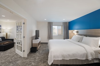 Suite, 1 Bedroom, Hearing Accessible (Roll-in Shower)