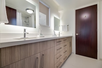 Suite, 2 Bedrooms