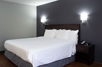 Standard Room, 1 King Bed