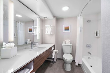 Room, 2 Queen Beds, Accessible (Hearing)