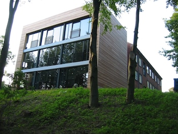 Executive Room, Partial Bay View, Annex Building