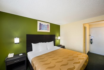 Standard Room, 1 King Bed, Non Smoking