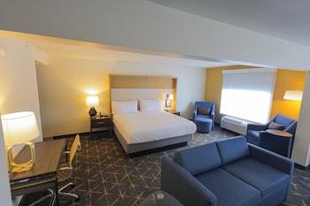 Suite, 1 Bedroom, Courtyard View