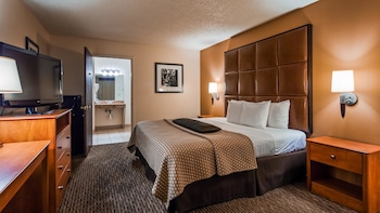 Standard Room, 1 King Bed, Accessible, Bathtub