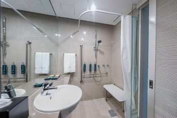 Deluxe Double Room, Accessible (Roll In Shower)