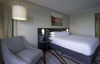Room, 1 King Bed, Corner