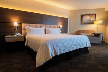 Standard Room, 1 King Bed, Balcony