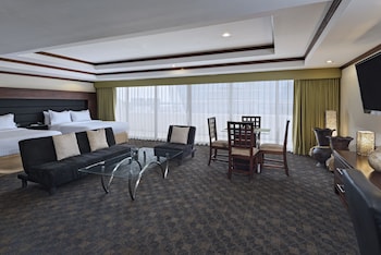 Suite, 2 Queen Beds