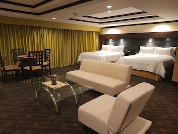 Suite, 2 Queen Beds