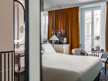 Deluxe Room, 1 King Bed