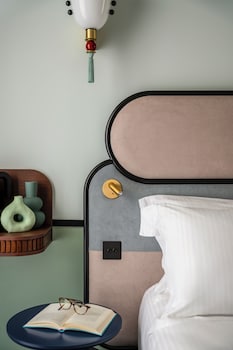Superior Room, 1 Queen Bed