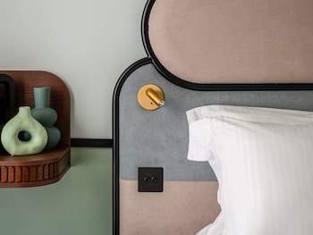 Superior Room, 1 Queen Bed