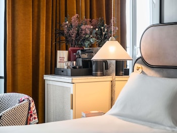 Deluxe Room, 1 King Bed