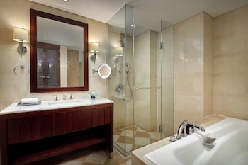 DELUXE SUITE TWIN