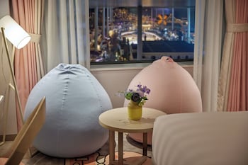 KAKAO FRIENDS FAMILY TWIN WORLD VIEW