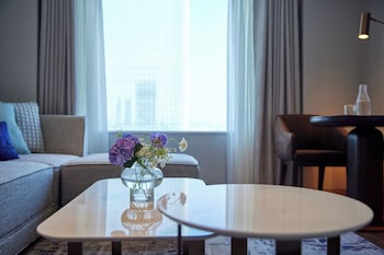 JUNIOR SUITE HOLLYWOOD DOUBLE DOUBLE