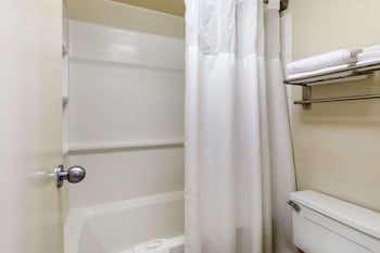 Standard Room, 1 Queen Bed, Non Smoking