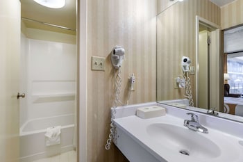 Standard Room, 1 Queen Bed, Non Smoking (Parking Area View)