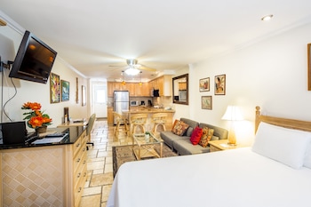 Sundeck Studio with Kitchenette