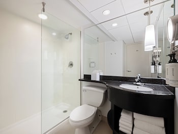 Premium Room, 1 King Bed
