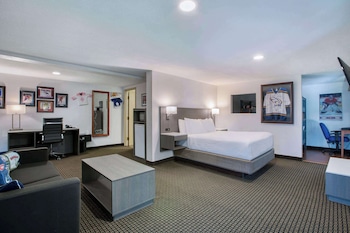 Studio Suite, Multiple Beds, Non Smoking (Hockey Theme)