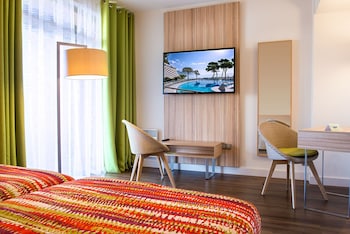 Family Room, Multiple Beds, Terrace