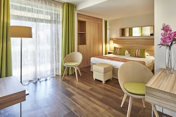 Family Room, Multiple Beds, Terrace