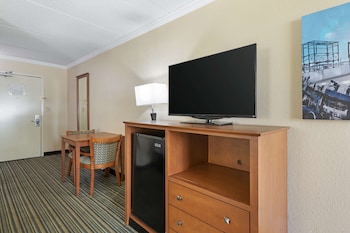Standard Room, 2 Double Beds, Non Smoking, Balcony
