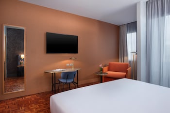 Premium Room (Extra Bed 2 Adults + 1 Child)