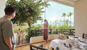 Standard Room, 1 King Bed, Terrace, Sea View (Kinabalu)