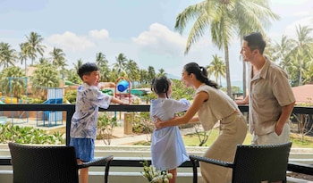 Family Room, 1 King Bed, Pool View (Tanjung)