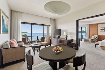 Kinabalu Deluxe Seaview Suite (King)