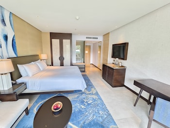 Family Room, 1 King Bed, Pool View (Tanjung)