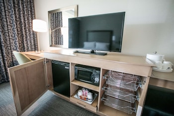 Room, 1 King Bed, Accessible, Non Smoking (hearing acc)