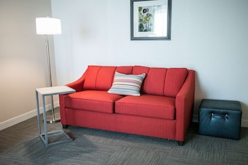 Studio, 2 Queen Beds, Accessible, Balcony (Bathtub)