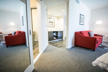 Studio Suite, 1 King Bed, Balcony