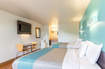 Deluxe Room, 2 Queen Beds, Smoking, Refrigerator & Microwave