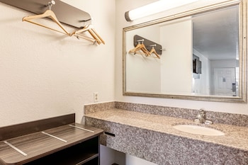 Deluxe Room, 2 Queen Beds, Smoking, Refrigerator & Microwave