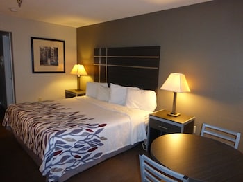 Deluxe Room, 1 King Bed, Smoking