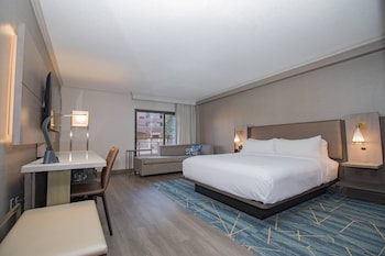 Deluxe Room, 1 King Bed (Mobility Accessible, Roll-In Shower)
