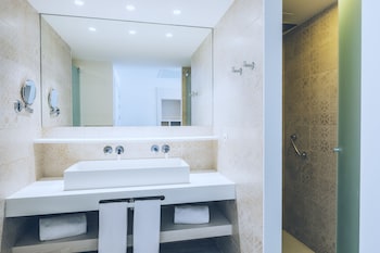 Double Room Single Use (Side Sea View Penthouse Jacuzzi)