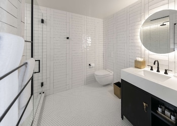 Studio, 2 Queen Beds